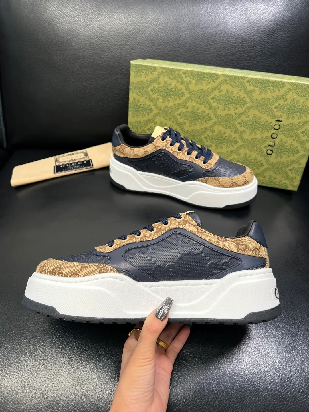 Men's shoes 💰840 Gucci high quality top crafts Gucci counter new original factory configuration, imported cowhide fabric from Italy, imported cowhide lining, breathable and comfortable, sole: original factory special supply original sole super comfortable, original factory and single goods, welcome to compare, code number 38-44 (customized 45 46)